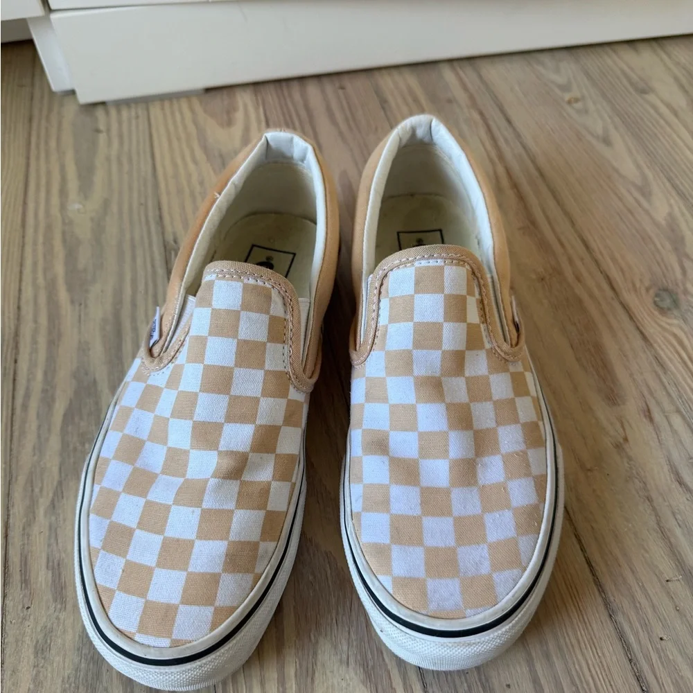 Women’s Vans Peach and White Checkerboard Slip On Sneakers - Picture 4 of 11